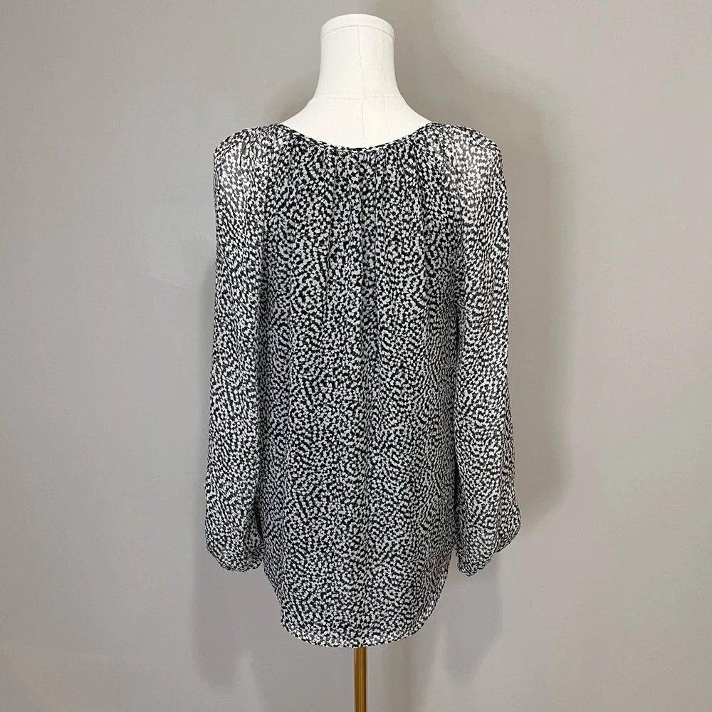 Diane Von Furstenberg Saylor Silk Blouse Size 8 - Picture 5 of 11